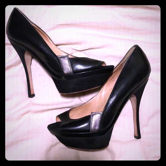 L.A.M.B. Shoes - Very sexy black peep toe pumps